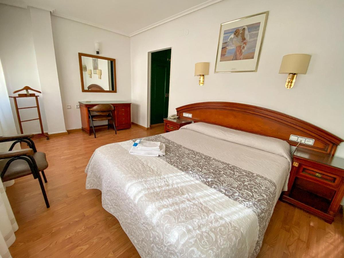 Hotel Cardinal Albacete Kültér fotó