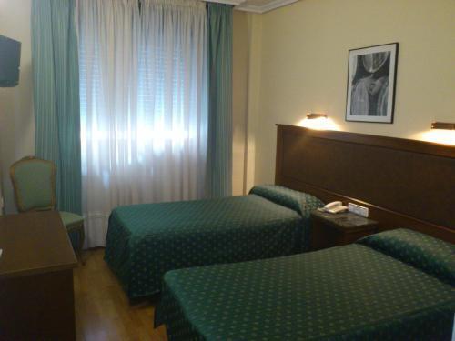 Hotel Cardinal Albacete Kültér fotó